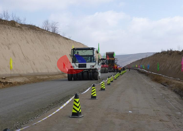 水泥路沿石塑料模具預制件施工過程中對基層基礎的要求